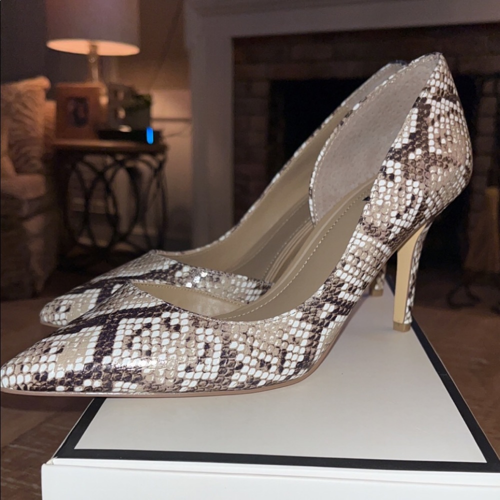 WHBM Gray/White/Black Snakeskin Heels